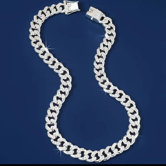 SOLD (Sold elsewhere)Hip Hop Style Cuba Silver Chain Womens Necklace - Picture 2 of 6